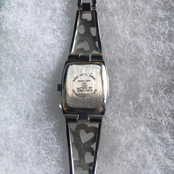 Watch - Picture 2 of 5